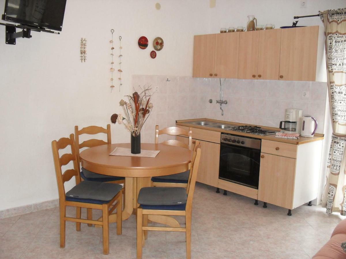 Apartments Desanka Lopar Εξωτερικό φωτογραφία