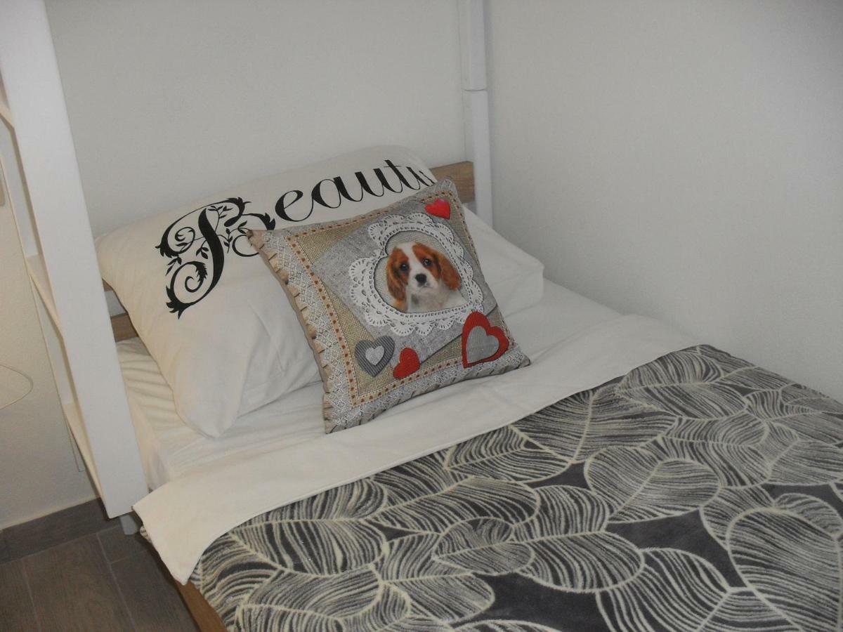 Apartments Desanka Lopar Εξωτερικό φωτογραφία